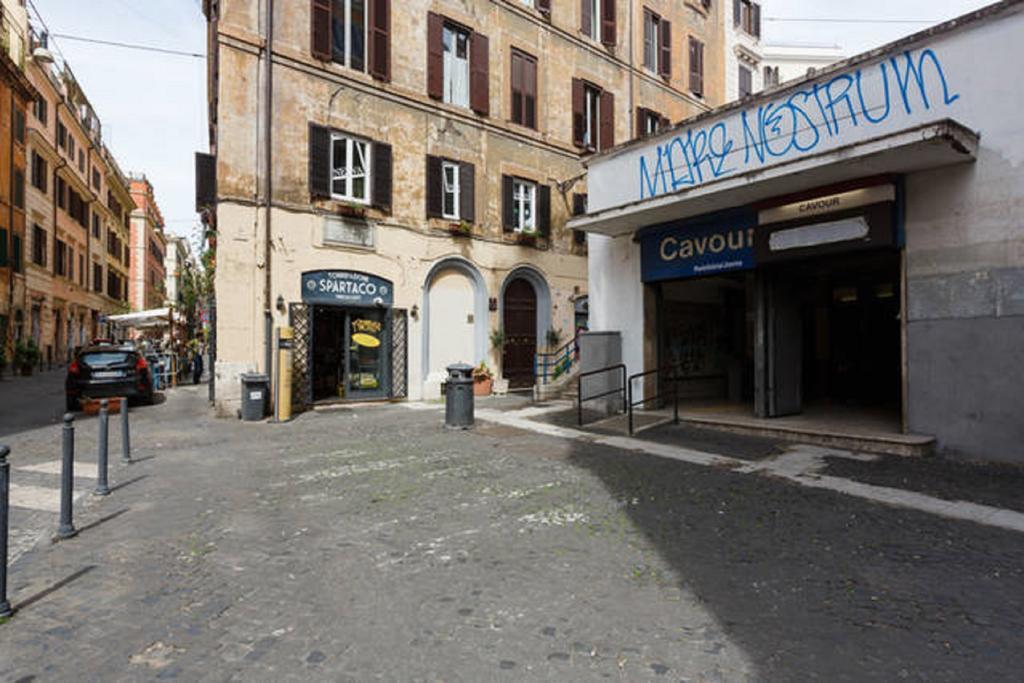 Casa Vacanze Colosseum By Alice Rome Exterior photo