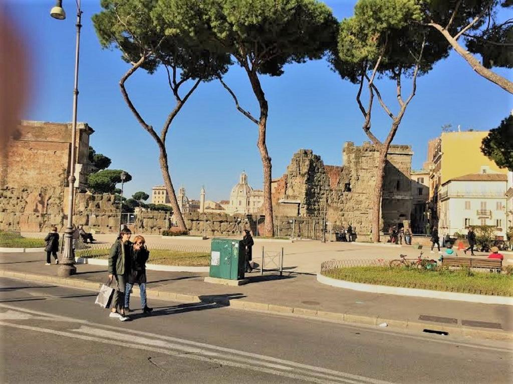 Casa Vacanze Colosseum By Alice Rome Exterior photo