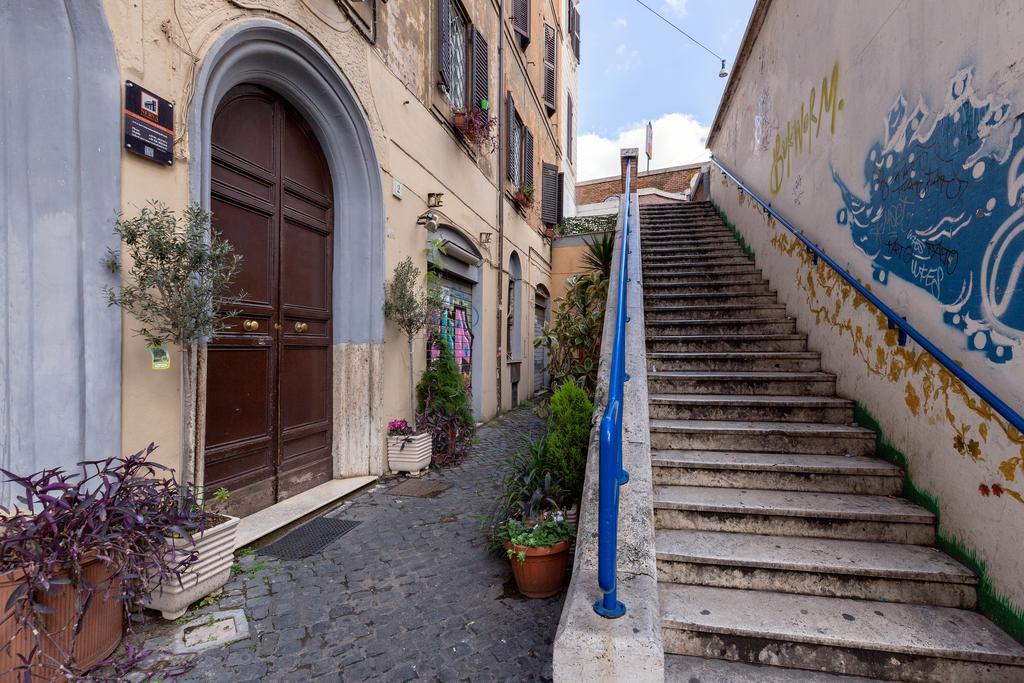 Casa Vacanze Colosseum By Alice Rome Exterior photo